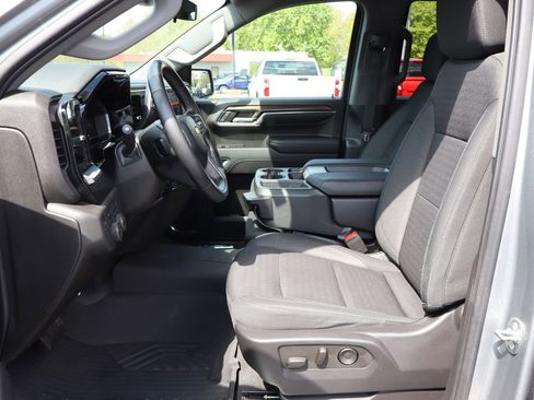 Used 2023 Chevrolet Silverado 1500 LT AWD/4WD image 4