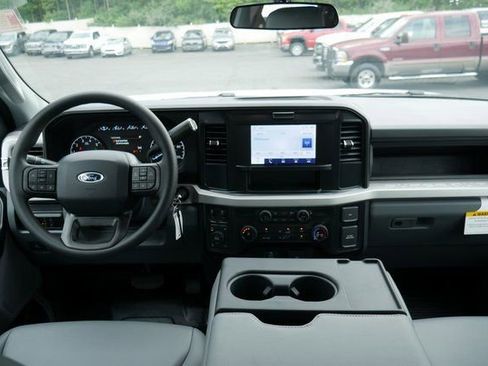 New 2025 Ford F350 XL w/ 360-Degree Camera Package image 5