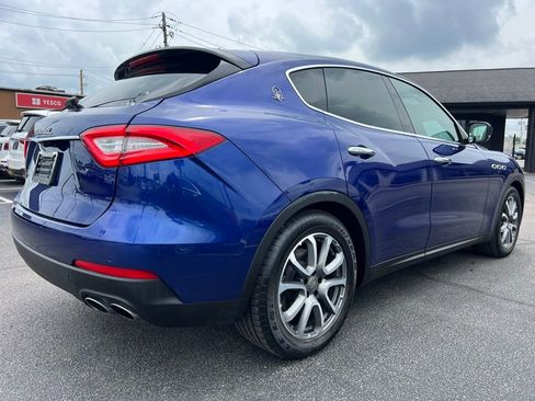 Used 2017 Maserati Levante image 8