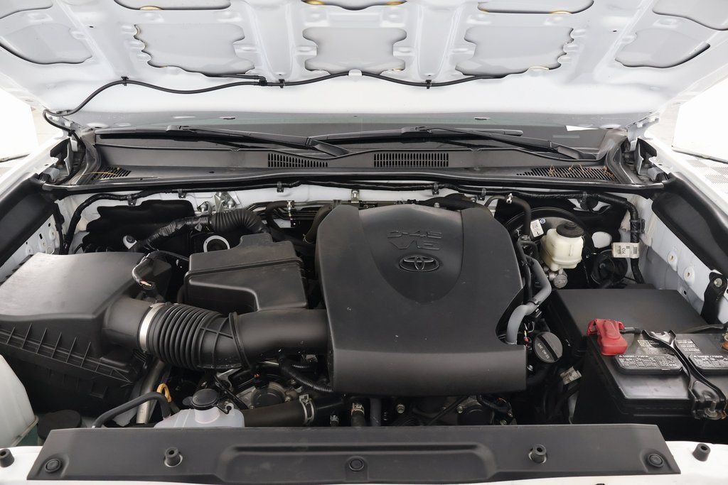 Used 2022 Toyota Tacoma SR5 RWD image 13