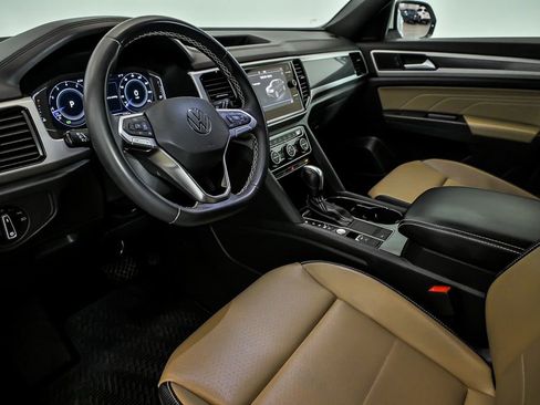 Used 2022 Volkswagen Atlas Cross Sport SE image 10