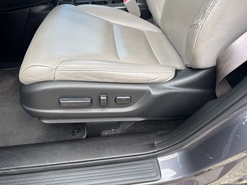 Used 2015 Honda CR-V Touring image 8