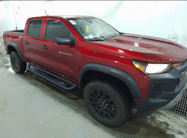 Used 2025 Chevrolet Colorado Trail Boss AWD/4WD image 5