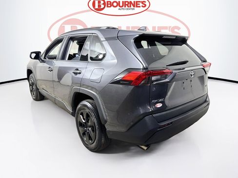 Used 2021 Toyota RAV4 LE w/ Carpet Mat Package (TMS) image 6
