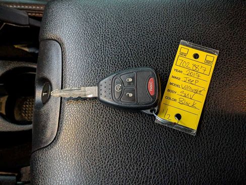 Used 2017 Jeep Wrangler Unlimited Sahara w/ Connectivity Group image 34