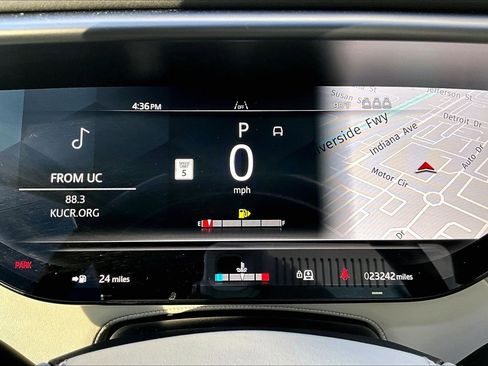 Used 2025 Land Rover Range Rover Sport Dynamic SE image 20