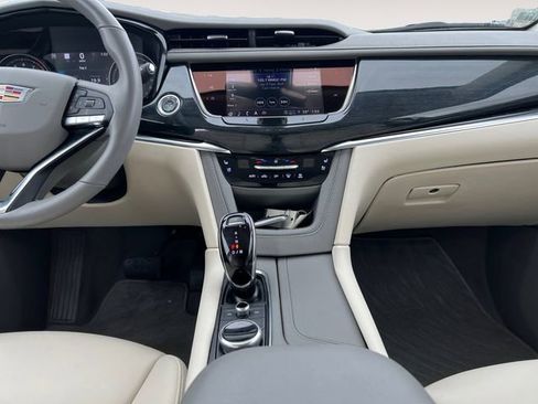 Certified 2023 Cadillac XT6 Premium Luxury w/ Technology Package AWD/4WD image 11