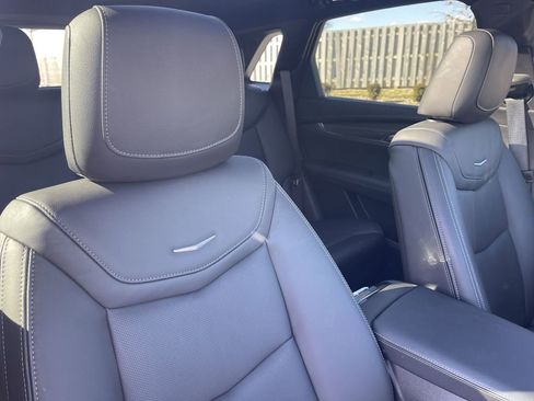 Certified 2023 Cadillac XT5 Sportv w/ Technology Package image 35