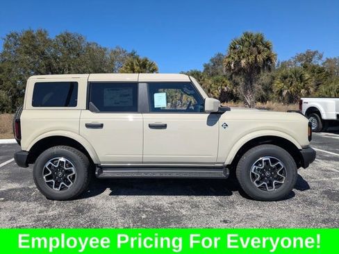 New 2026 Ford Bronco Outer Banks AWD/4WD image 4