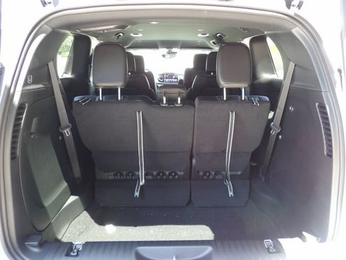 New 2027 Chrysler Pacifica Select FWD image 8