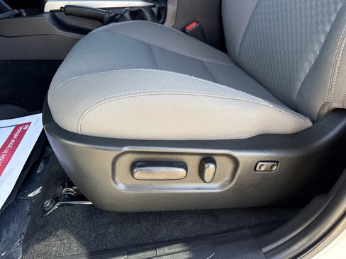 Used 2023 Toyota Tacoma SR5 RWD image 12