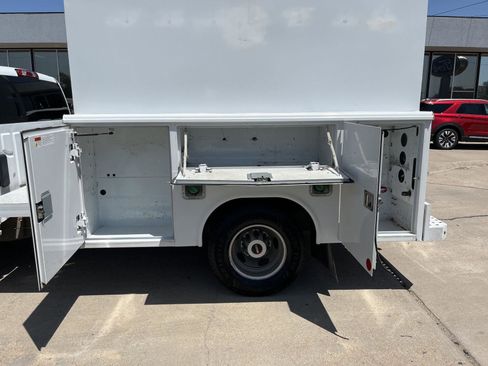 Used 2018 GMC Sierra 3500 4x4 Regular Cab w/ Sierra Convenience Package image 13