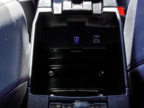 Certified 2023 Toyota Corolla SE FWD image 37