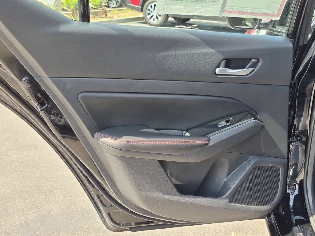 Used 2025 Nissan Altima 2.5 SR FWD image 26