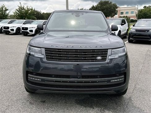New 2025 Land Rover Range Rover Long Wheelbase SE image 10