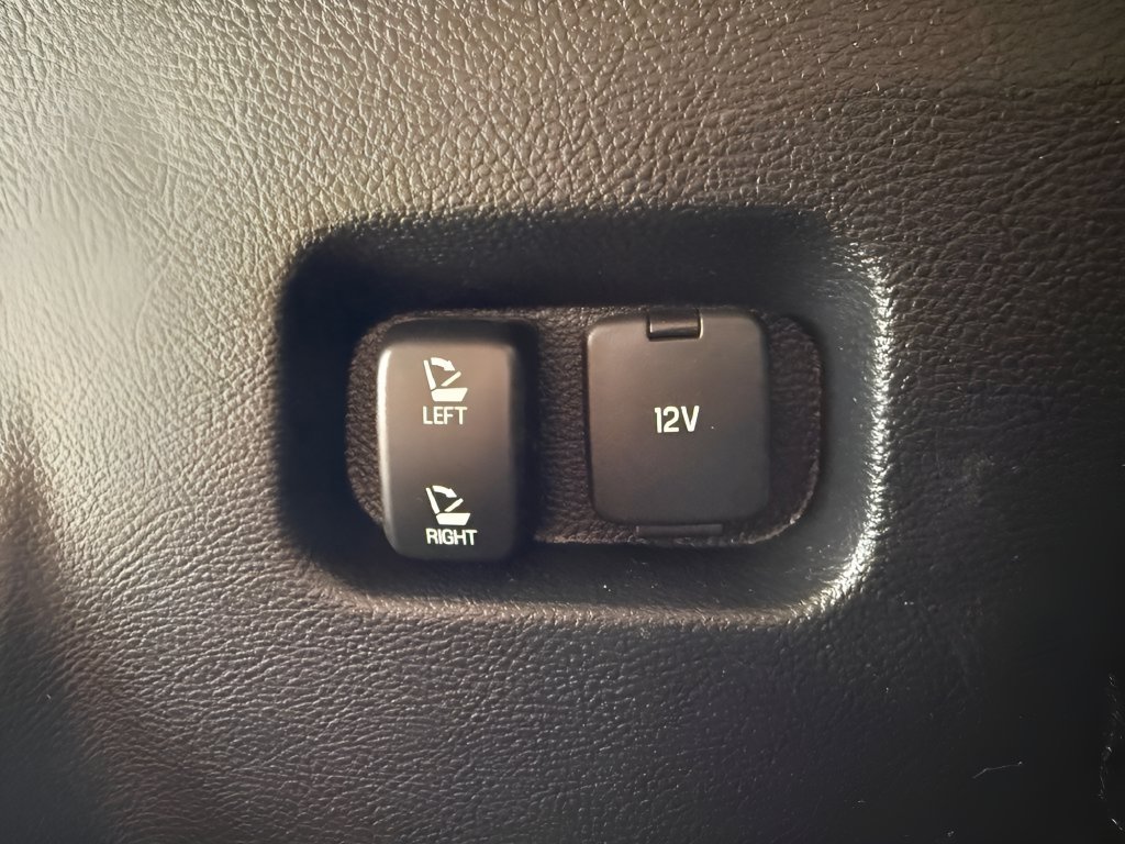 Used 2016 Ford Edge SEL w/ Equipment Group 201A AWD/4WD image 10
