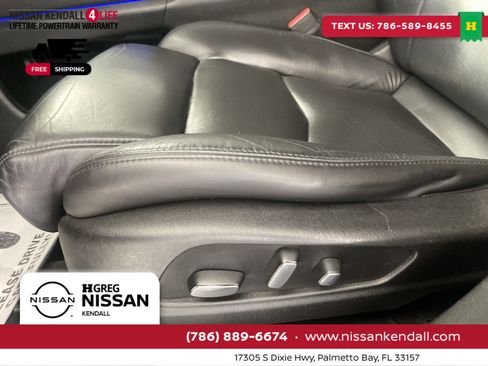 Used 2017 Cadillac XT5 Luxury image 16