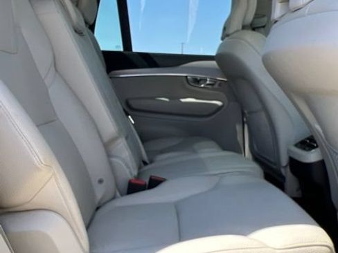 Used 2023 Volvo XC90 B5 Core w/ Protection Package Premier AWD/4WD image 34