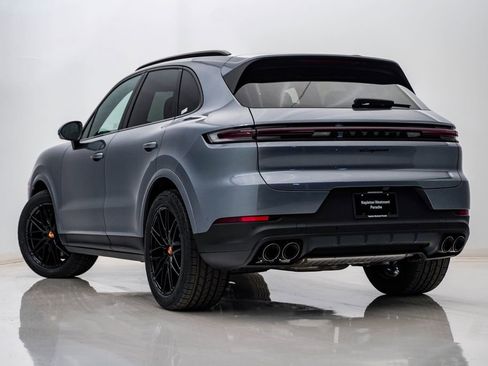 New 2026 Porsche Cayenne AWD/4WD image 3
