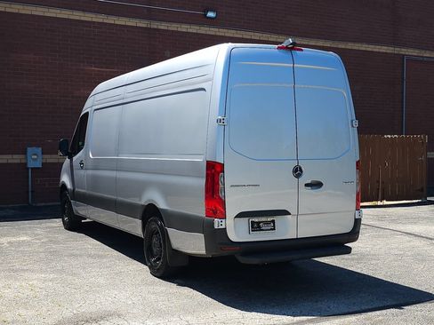 Used 2024 Mercedes-Benz Sprinter 2500 w/ Acoustic Package image 20