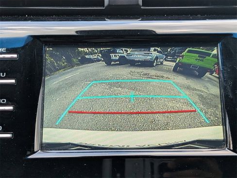 Used 2018 Toyota Camry LE image 19