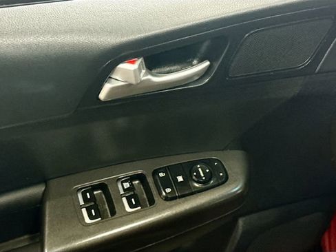 Used 2020 Kia Sportage LX image 18