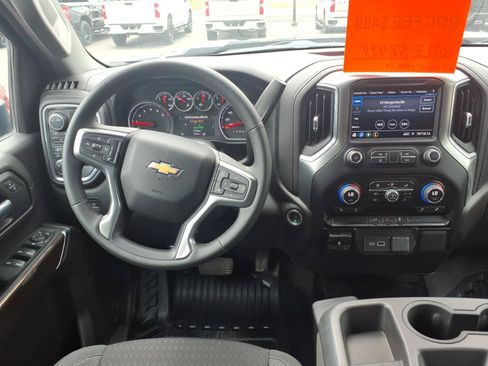 Used 2023 Chevrolet Silverado 2500 LT w/ Convenience Package AWD/4WD image 9