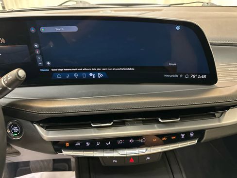 Used 2024 Cadillac XT4 Premium Luxury image 6