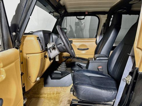 Used 1997 Jeep Wrangler SE AWD/4WD image 16