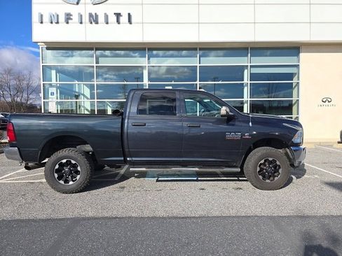 Used 2014 RAM 2500 Tradesman w/ Chrome Appearance Group image 8