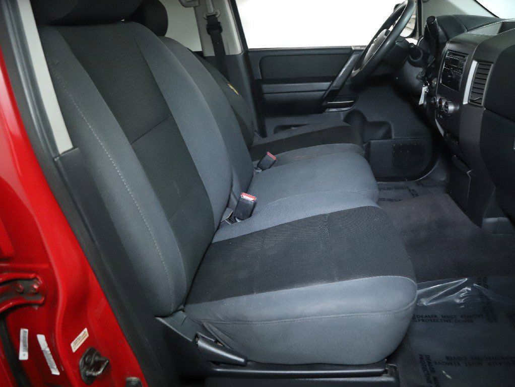Used 2012 Nissan Titan S AWD/4WD image 30