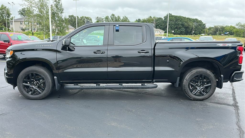 Used 2024 Chevrolet Silverado 1500 RST AWD/4WD image 4