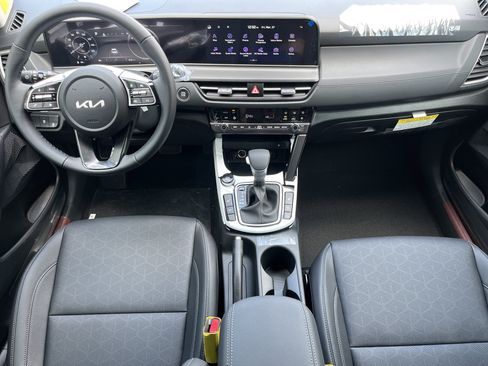 New 2026 Kia Seltos EX FWD image 3