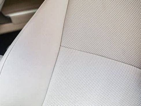 Used 2023 Lexus GX 460 Premium w/ Accessory Package image 27