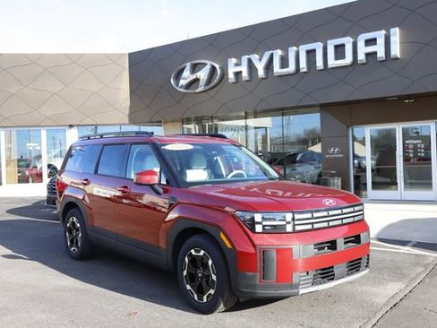 Used 2025 Hyundai Santa Fe SEL image 1