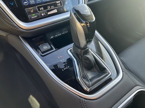 Used 2023 Subaru Outback Limited XT image 16