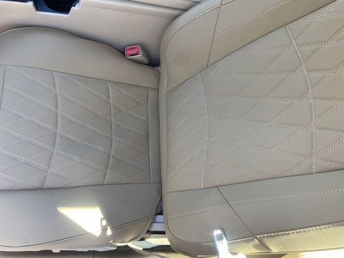 Used 2013 Lexus ES 300h w/ Luxury Pkg FWD image 8
