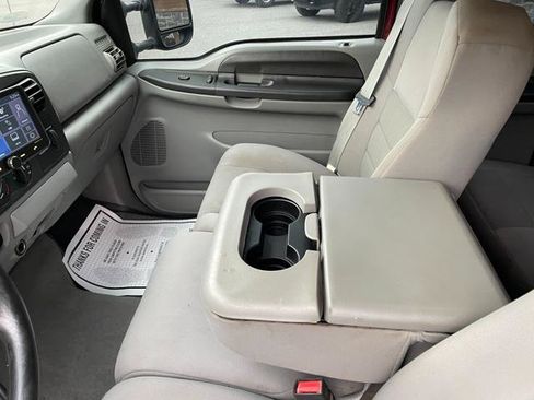 Used 2006 Ford F250 XLT AWD/4WD image 16