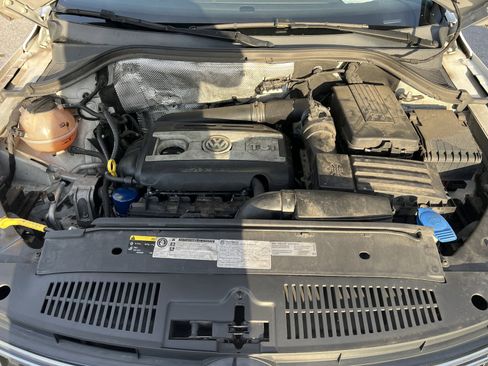 Used 2016 Volkswagen Tiguan S image 33