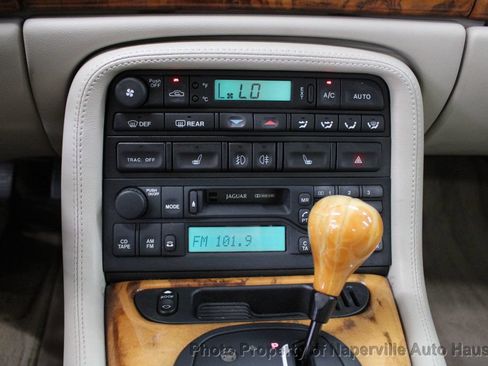 Used 2002 Jaguar XK8 Convertible RWD image 21