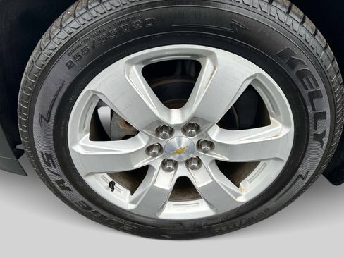 Used 2016 Chevrolet Traverse LT w/ Style and Technology Package image 9