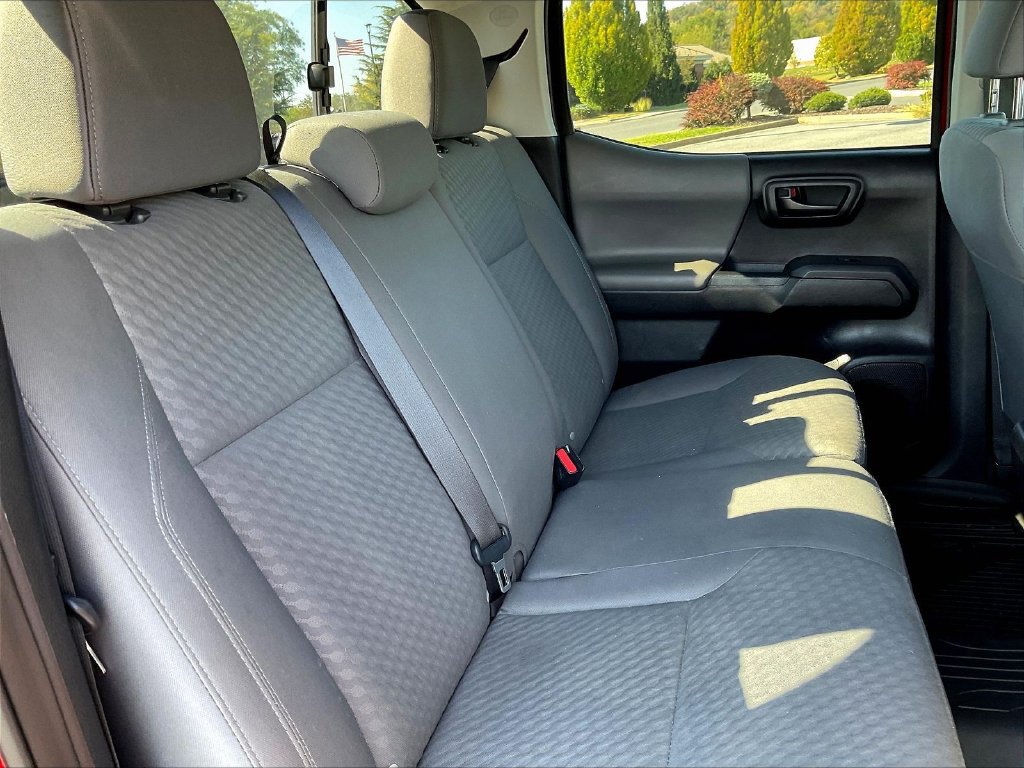 Used 2021 Toyota Tacoma SR AWD/4WD image 6