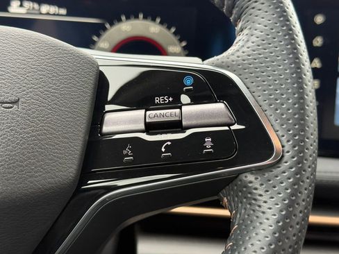 Used 2024 Nissan Ariya AWD image 22