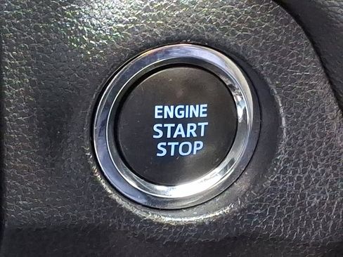 Used 2022 Toyota RAV4 XLE w/ Convenience Package image 23