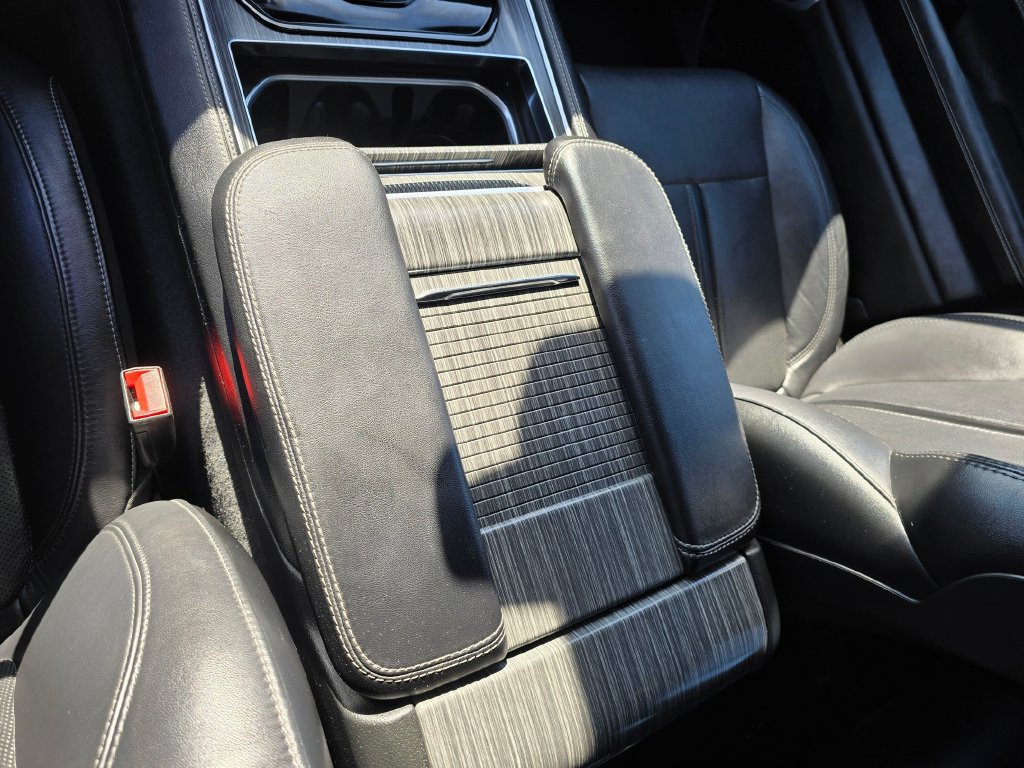 Used 2024 Jeep Wagoneer L Series II w/ Flexible Seating Group AWD/4WD image 25