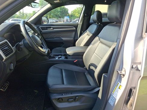 Used 2021 Volkswagen Atlas Cross Sport SEL R-Line AWD/4WD image 10
