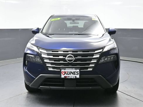 Used 2025 Nissan Rogue SV FWD image 4