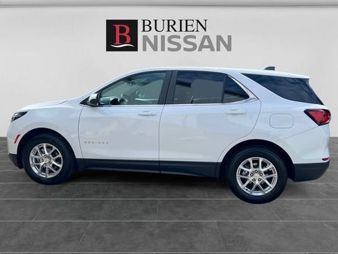 Used 2024 Chevrolet Equinox LT AWD/4WD image 2