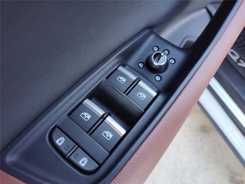 Used 2023 Audi Q7 3.0T Premium image 17