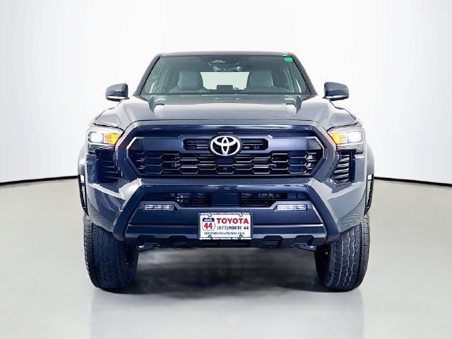 Used 2025 Toyota Tacoma TRD Off-Road AWD/4WD image 10